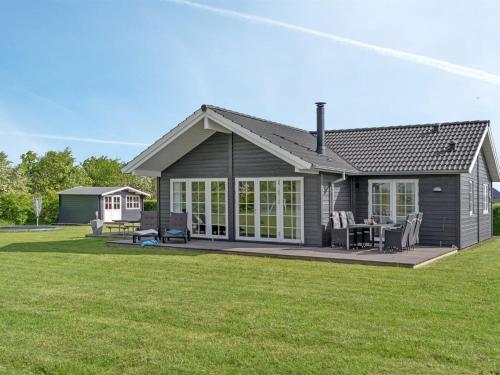  Holiday Home Hathulf - 700m from the sea by Interhome in Neder Lysabild