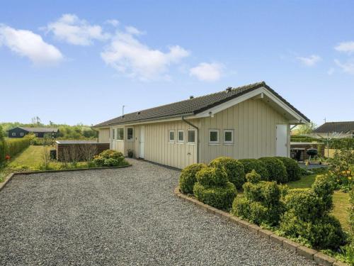  Holiday Home Reimer - 700m from the sea by Interhome in Neder Lysabild