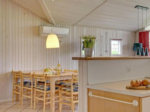 köök, Holiday Home Folke - 250m from the sea by Interhome in Nordborg