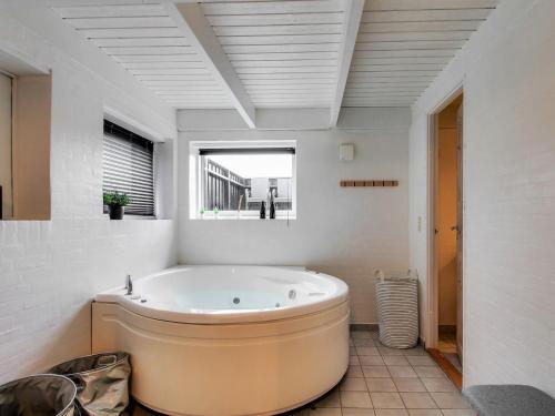  Holiday Home Hansina - 500m from the sea by Interhome in Fanø