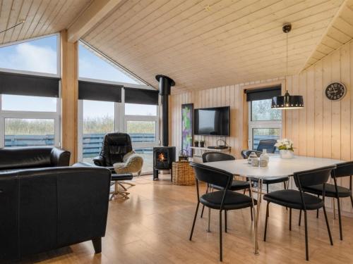  Holiday Home Arnkil - 700m from the sea by Interhome in Lakolk