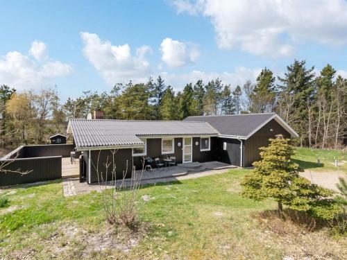  Holiday Home Mikaela - 1km from the sea by Interhome in Mølby