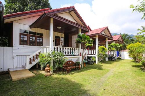 Happy House