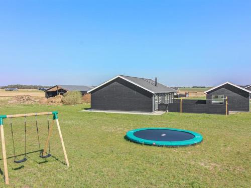  Holiday Home Eveline - 1-5km from the sea by Interhome in Løkken