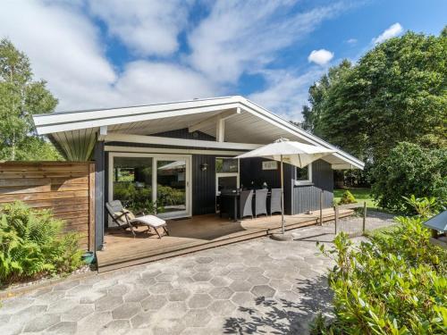  Holiday Home Maiken - 1-5km from the sea by Interhome in Føllenslev