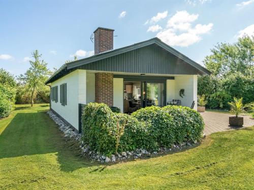  Holiday Home Suni - 400m from the sea by Interhome in Middelfart