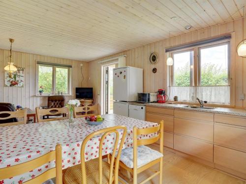 virtuve, Holiday Home Rəzvan - 120m from the sea by Interhome in Vedelshave