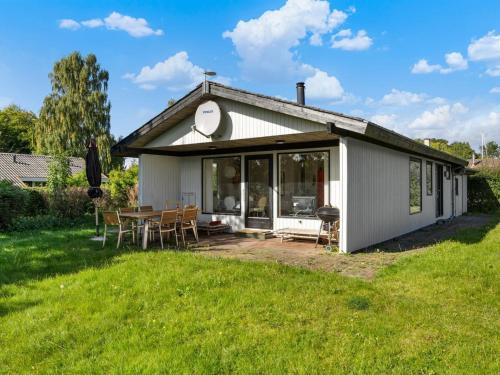  Holiday Home Kalle - 400m from the sea by Interhome in Hårby