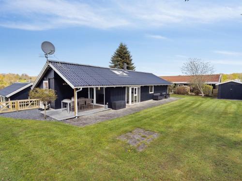  Holiday Home Petrus - 750m from the sea by Interhome in Hejls