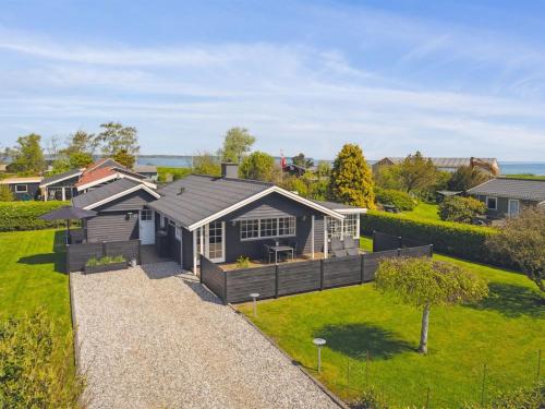  Holiday Home Ekatarina - 125m from the sea by Interhome in Juelsminde