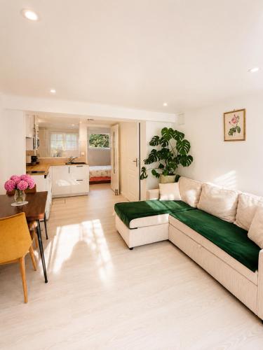 Maison Jouanno - Green Escape, Private Garden, 10min from Orly - Location saisonnière - Antony