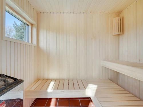 Fürdőszoba, Holiday Home Gertrudis - 2km to the fjord by Interhome in Norklit