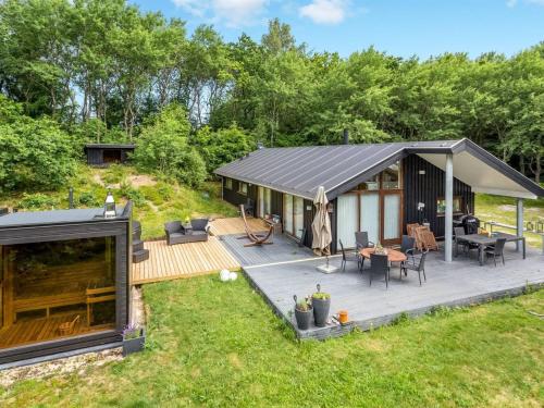  Holiday Home Thorine - 750m from the sea by Interhome in 9300 Sæby