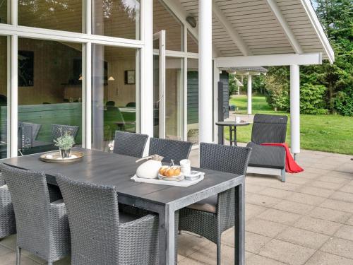 Balcony/terrace, Holiday Home Agved - 1-5km from the sea by Interhome in Hals