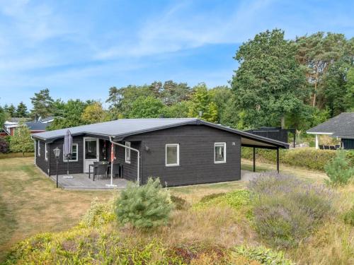  Holiday Home Sveina - 600m from the sea by Interhome in Hadsund