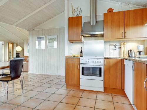 ห้องครัว, Holiday Home Lien - 160m from the sea by Interhome in จอร์ริง