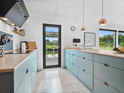 virtuve, Holiday Home Amdi - 700m from the sea by Interhome in Sydals