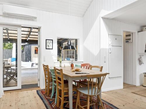  Holiday Home Estel - 900m from the sea by Interhome in Højby