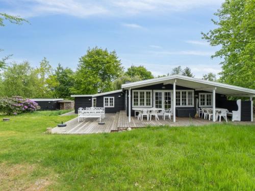  Holiday Home Rami - 2km from the sea by Interhome in Tisvildeleje