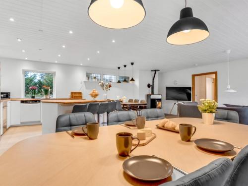 Kitchen, Holiday Home Siggut - 100m from the sea by Interhome in Vaeggerlose