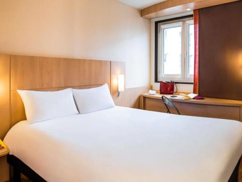 ibis Paris Pont De Suresnes Room Type - Standard Double Room