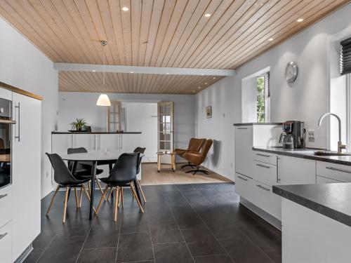 Cuina, Holiday Home Kukka - 16km from the sea by Interhome in Uggelhuse