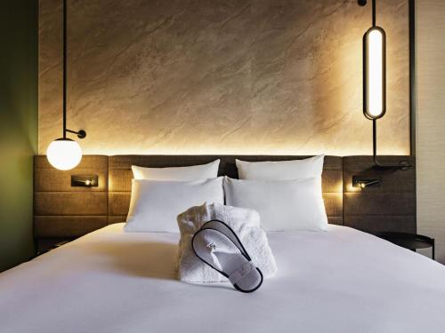 Novotel Paris Suresnes Longchamp Room Type - Executive Queen Room with Balcony