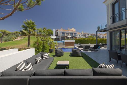 Vale Do Lobo Resort in Алмансил