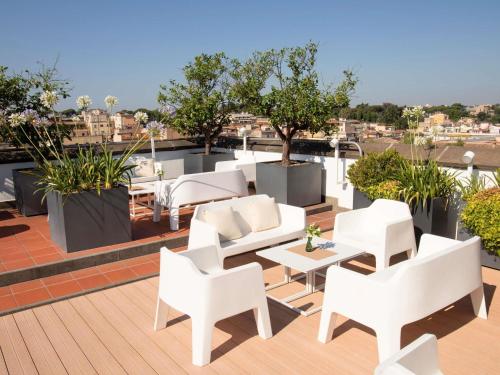 Bar/lounge, Mercure Roma Centro Colosseo Hotel in Colosseum and Foro Romano