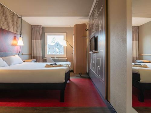 2 twin beds