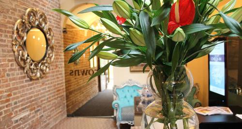 Boutique By Browns - image 2