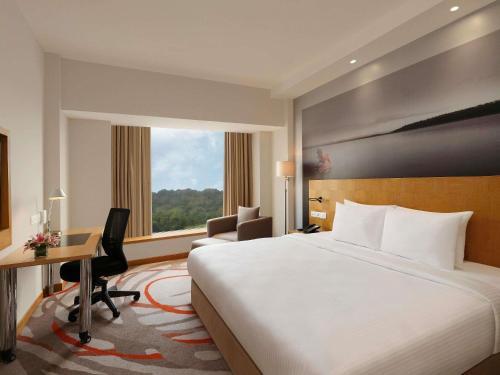 Double room, executive, premier, pool side, lounge access
