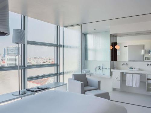 SO Vienna Hotel - image 4