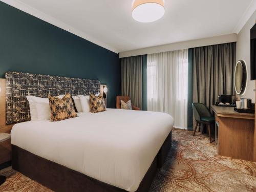 1 queen bed