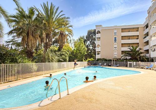Le Victoria - T3 Neuf - Piscine - Air Cond - Parking
