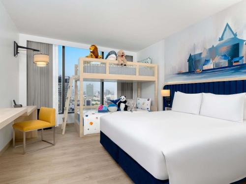 Kamer, familie, uitzicht op de stad