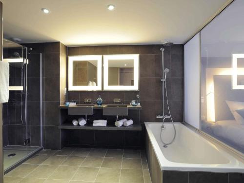 Sleeps 4