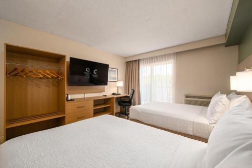 2 double beds