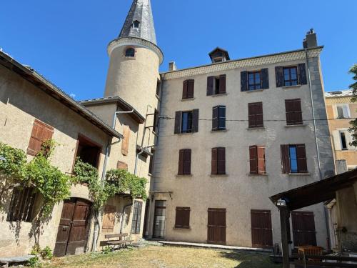 Appartement Triplex Centre ville Embrun - Location saisonnière - Embrun