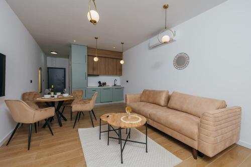 Apartments Seven - 30 Steps from the Beach with Private Parking