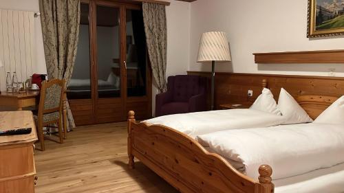 2 queen beds