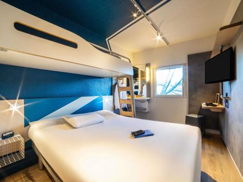ibis budget Sucy en Brie Room Type - Superior Triple Room ibis budget Sucy en Brie Room Type - Superior Triple Room