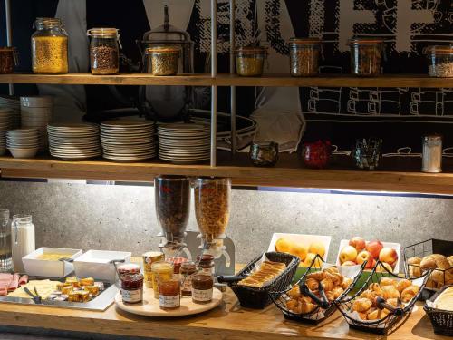 Food and beverages, ibis budget Caen Centre Gare in Caen