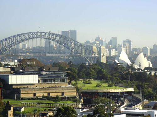 Exterior view, ibis budget Sydney East in Potts Point