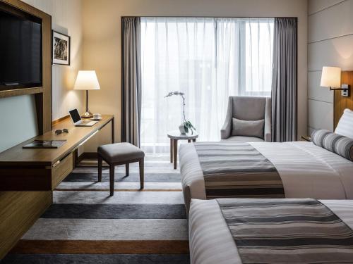 2 twin beds