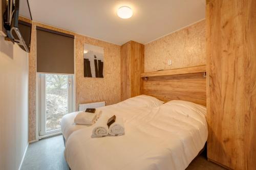 Chalet in Kijkduin with Sauna  Comfort - image 3