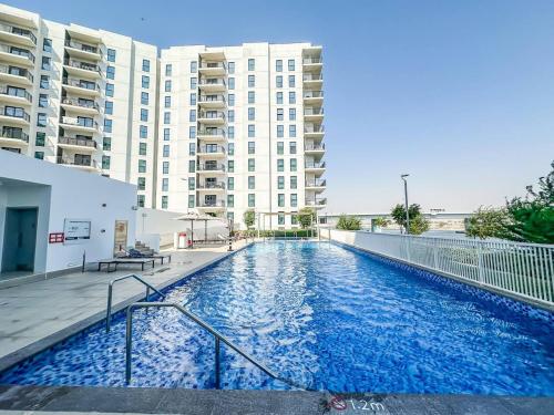 F1 Yas 1br Near Parks And Canal Walk - Abou Dabi
