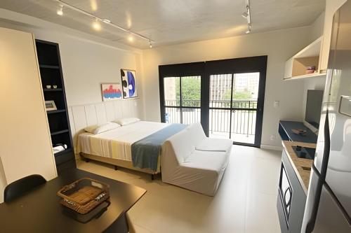Ape68 Studio novo c vaga prox Paulista, com sacada, gym, São Paulo