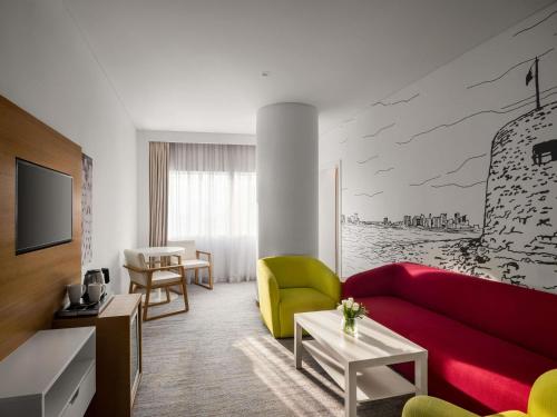 ibis Styles Manama Diplomatic Area Room Type - Superior Twin Suite with Sea View