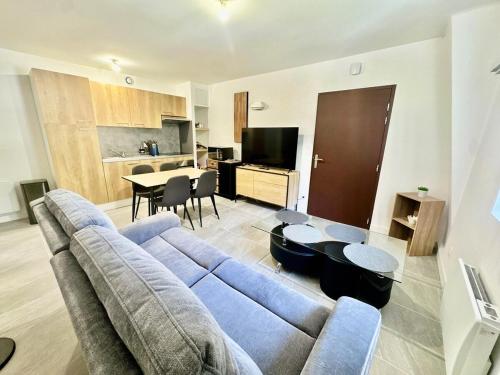 Bright & modern one-bedroom apartment in Cluses
